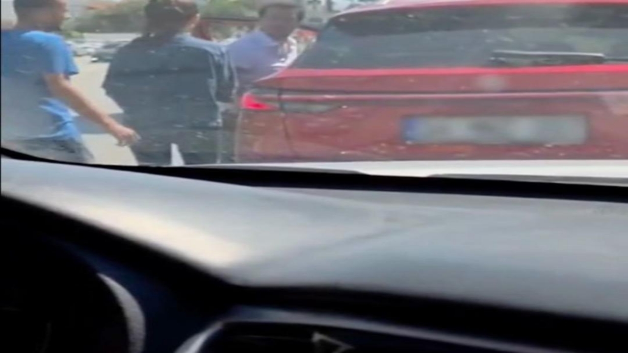 Foto - Ünlü oyuncu İlker Aksum, trafikte aracından inip küfürler savurmuştu! O rezalette yeni gelişme