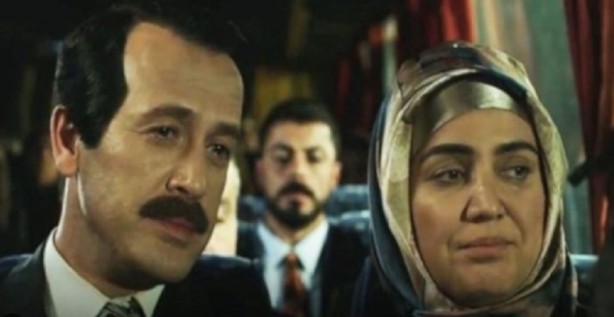 Foto - Ünlü oyuncu MHP'den aday oldu