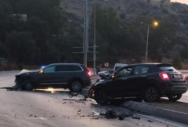 Foto - Ünlü oyuncu Olgun Şimşek trafik kazası geçirdi
