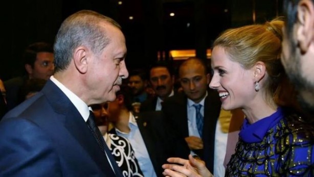 Foto - Ünlü oyuncu Wilma Elles’ten Başkan Erdoğan’a tam destek! Açıklamaları gündem oldu