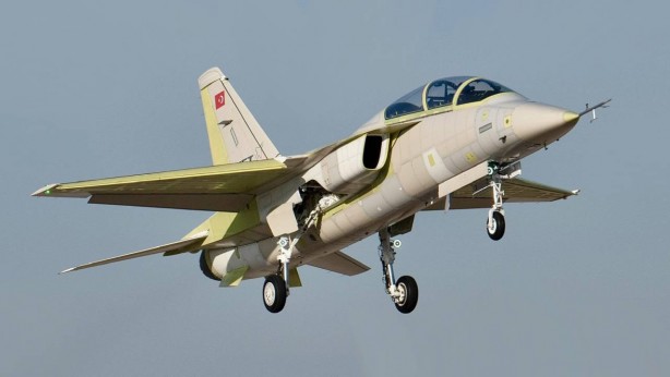 Foto - Ünlü pilot, Almanya'nın bile istediği Hürjet ile ilgili bomba gelişmeyi 'Nazar değmesin' diyerek duyurdu