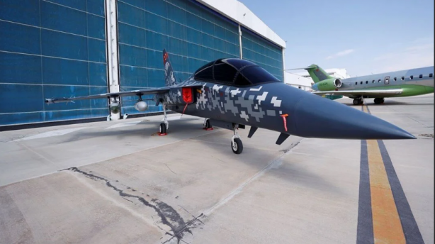 Foto - Ünlü pilot, Almanya'nın bile istediği Hürjet ile ilgili bomba gelişmeyi 'Nazar değmesin' diyerek duyurdu