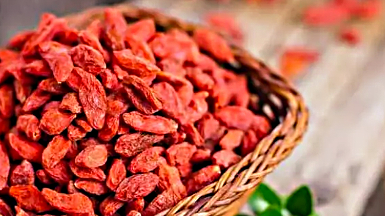 Foto - Ünlü Prof. Dr. Osman Müftüoğlu değerlendirdi: Süper besinler gerçekten şifa deposu mu? İşte o besinler…