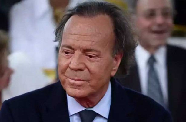 Foto - Ünlü şarkıcı apar topar gözaltına alındı! Valizinden çıkan şeyler herkesi şok etti