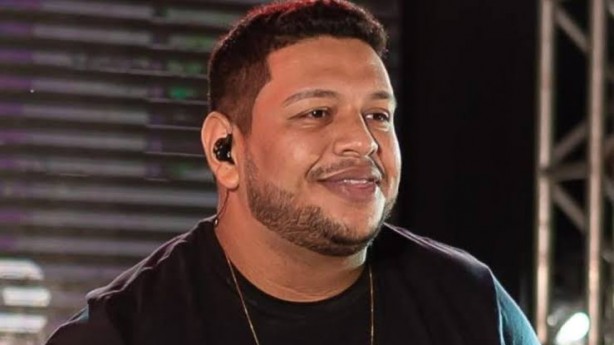 Foto - Ünlü şarkıcıdan acı haber! Feci şekilde can verdi