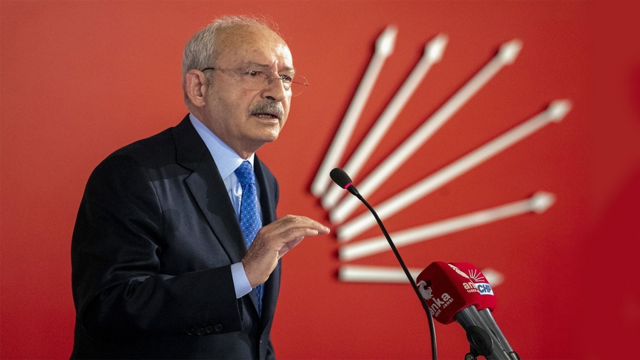 Ünlü şarkıcıdan şaşırtan "Kılıçdaroğlu" paylaşımı: Kılık değiştirmiş şeytan