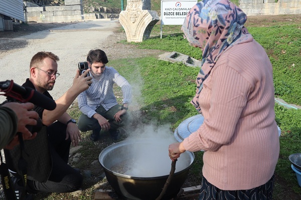 Foto - Ünlü şef antik kentte pilav yaptı! 