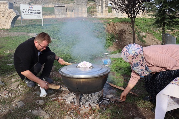 Foto - Ünlü şef antik kentte pilav yaptı! 