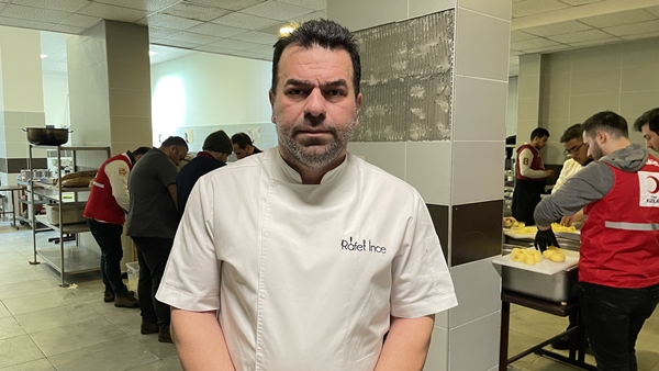 Foto - Ünlü şefler depremzedeler için ocak başına geçti