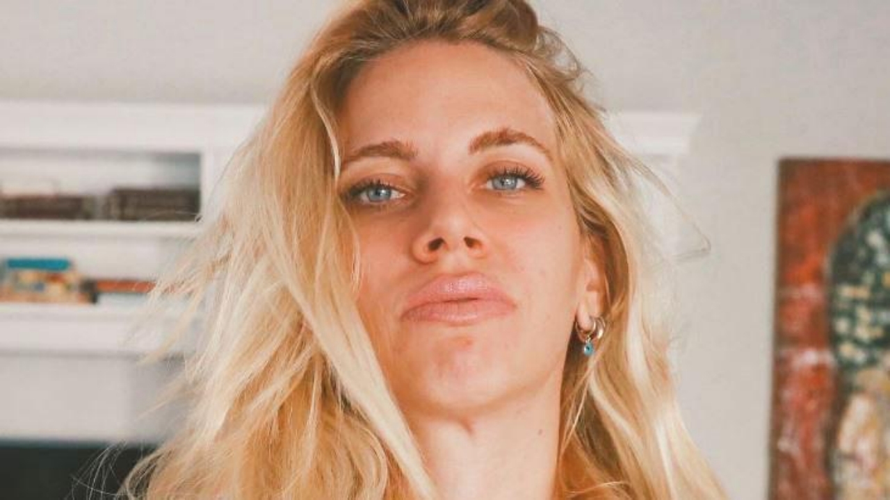 Ünlü sunucu Melis İşiten’den ahlaksız itiraf: Aynı anda 10 kişiyle...