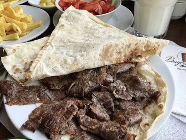 Foto - Ünlü Türk dönercisinde hamam böceği ve fare dışkısı tespit edildi! Restoran kapatıldı