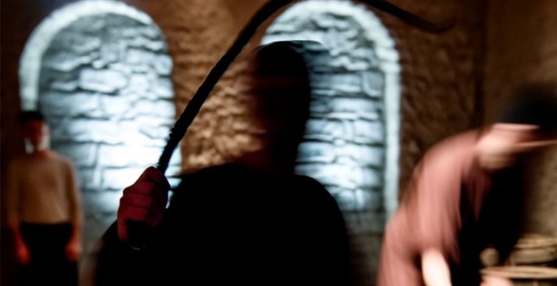 Ünlü yönetmene kırbaç cezası! Sebebi dünyanın gündeminde