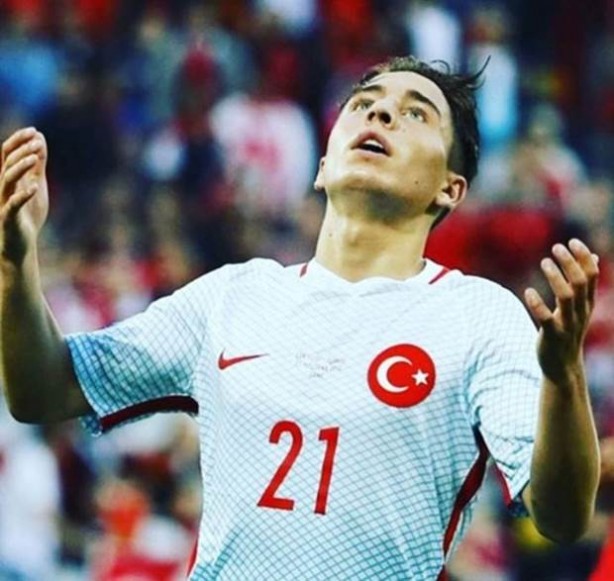 Foto - Ünlülerden milli maç yorumları