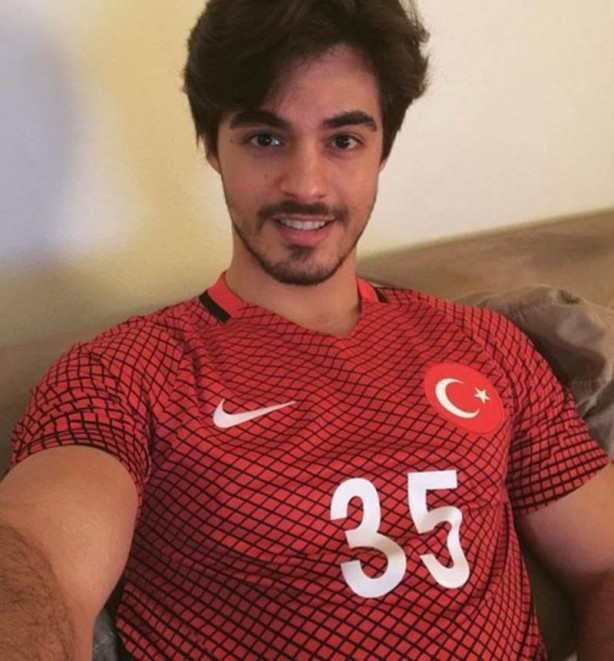 Foto - Ünlülerden milli maç yorumları