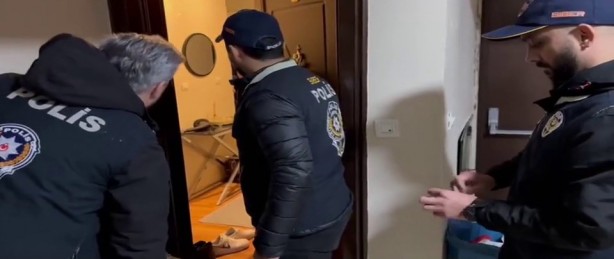 Foto - Unutmayın kelin ilacı olsa kendi başına sürer! Yeni 1 ver 5 al vurgunu