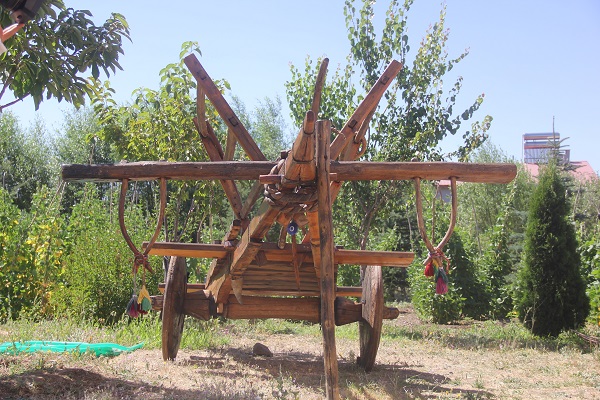 Foto - Unutulmaya yüz tutan aracı dekor yaptı