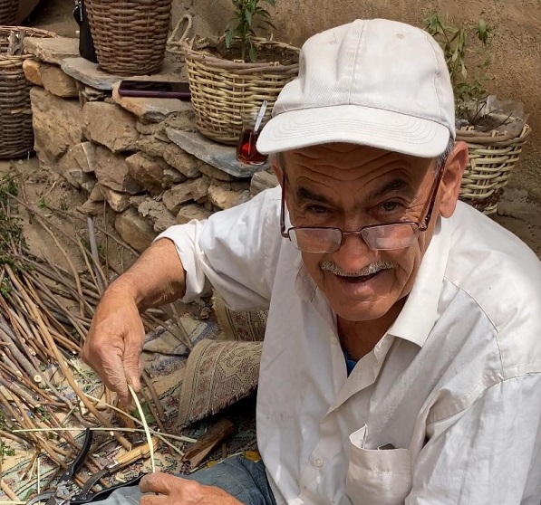 Unutulmaya yüz tutan mesleğin ustasına ‘Sanatçı' unvanı 