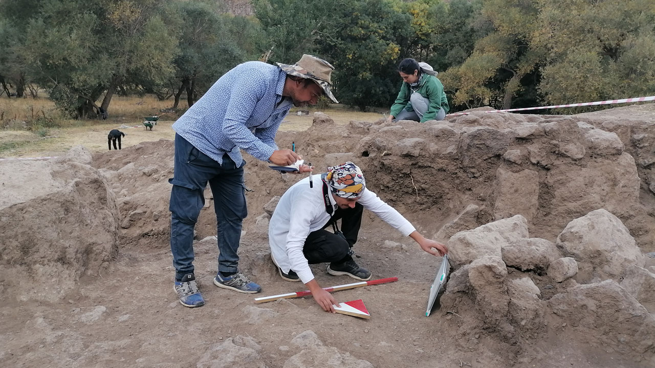 Foto - Urartulardan Karaz’a uzanan miras! 5 bin yıllık sır perdesi aralanıyor