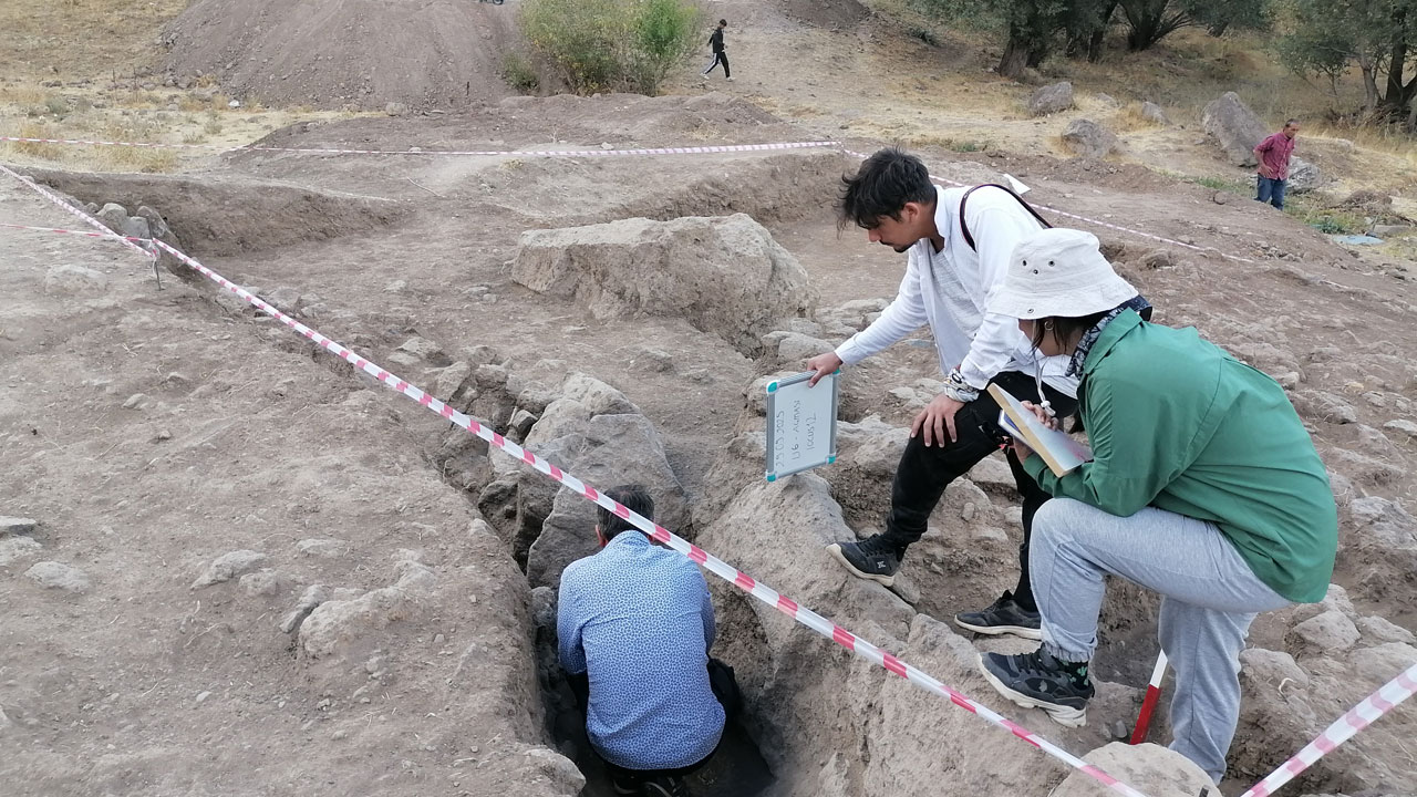 Foto - Urartulardan Karaz’a uzanan miras! 5 bin yıllık sır perdesi aralanıyor