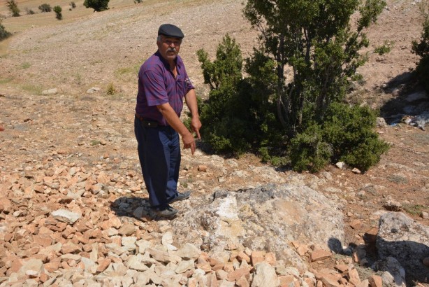 Foto - Üre gübresi karıştırılmış yemi yiyen 25 keçi öldü: Gözleri, ciğerleri ve vücutları patlamış!