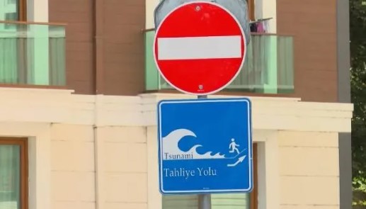 Foto - Ürküten tabela! İstanbul'a o ilçelere koyuldu