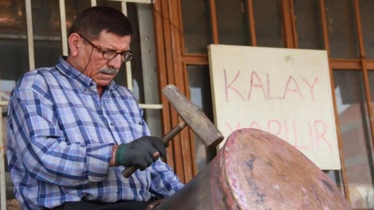 Ürünlerin ömrü tam 50 yıl! Çırak olarak başladı yarım asırdır bu işi yapıyor