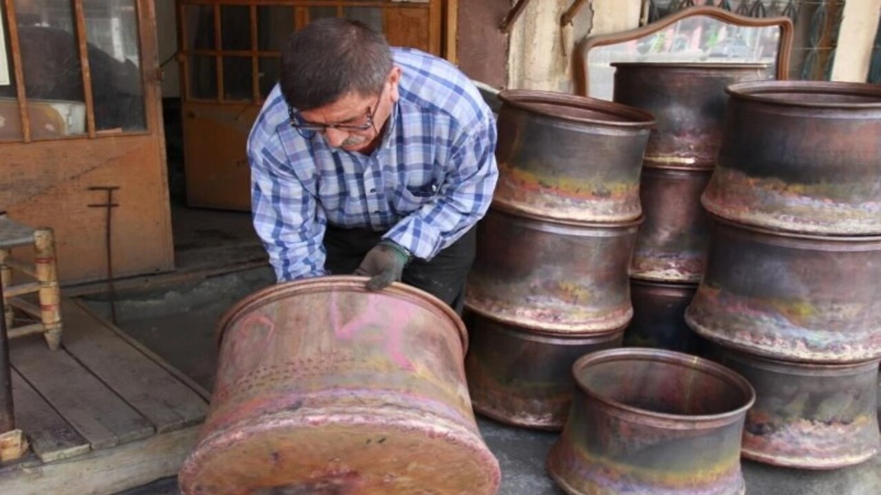 Foto - Ürünlerin ömrü tam 50 yıl! Çırak olarak başladı yarım asırdır bu işi yapıyor