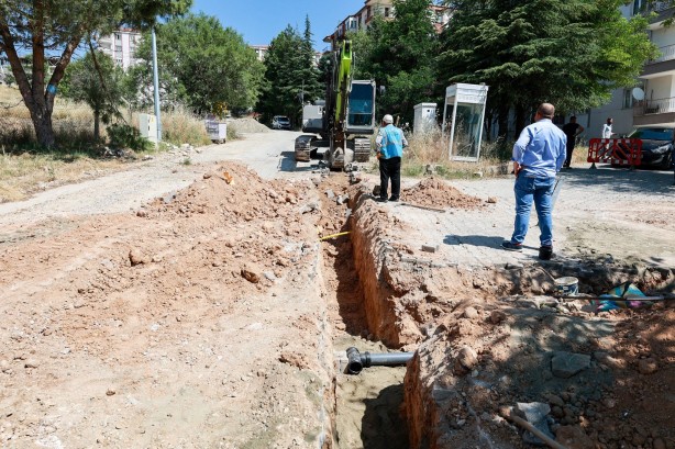 Foto - Uşak Belediyesi alt yapı çalışmalarına devam ediyor