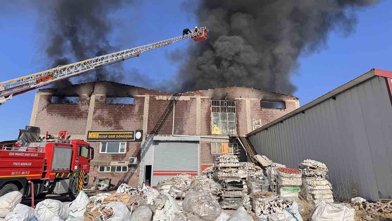 Uşak Organize Sanayi Bölgesi’nde korkutan yangın