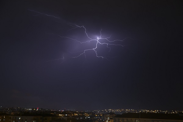 Foto - Uşak'ta şimşekler gökyüzünü aydınlattı