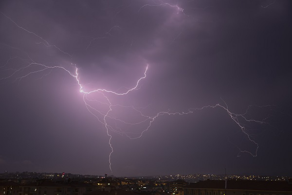 Foto - Uşak'ta şimşekler gökyüzünü aydınlattı