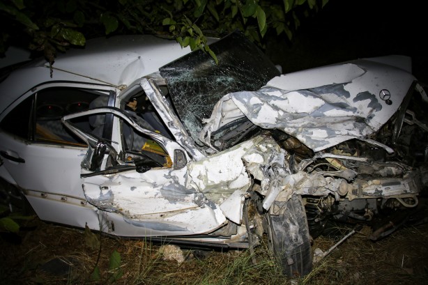 Foto - Uşak'taki kazada 13 kişi yaralandı