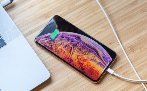Foto - USB-C şarj girişli iPhone 860 bin TL'ye alıcı buldu