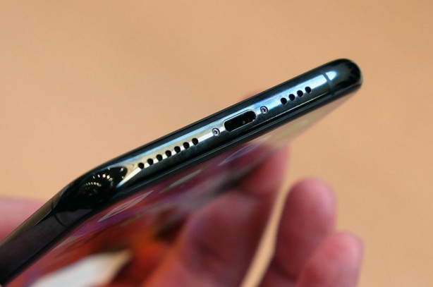 Foto - USB-C şarj girişli iPhone 860 bin TL'ye alıcı buldu