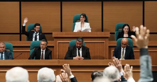 Üsküdar’da alicengiz oyunu... CHP'li yönetimden sosyal yardım algısı