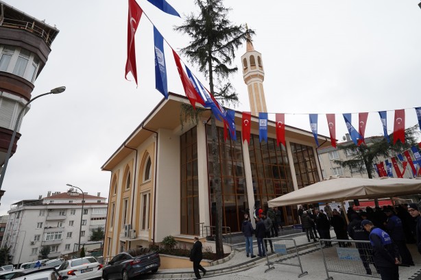 Foto - Üsküdar’da Gümüşsu Camii yeniden inşa edilip ibadete açıldı! ilk Cuma Namazı eda edildi!