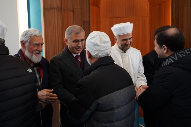 Foto - Üsküdar’da Gümüşsu Camii yeniden inşa edilip ibadete açıldı! ilk Cuma Namazı eda edildi!