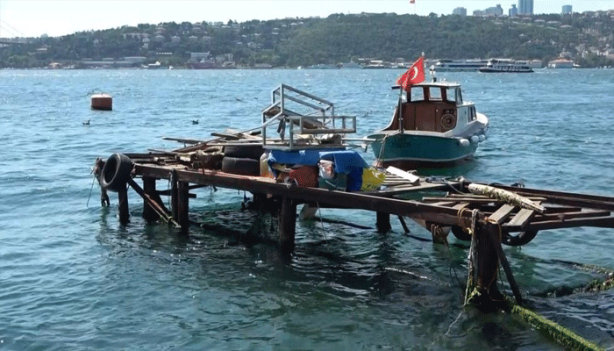 Foto - Üsküdar'da savaş gemileri kıyıyı bu hale getirdi