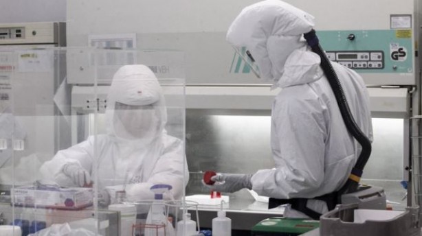 Uslanmıyorlar! Koronavirüsün beyne saldıran mutantını yaptılar