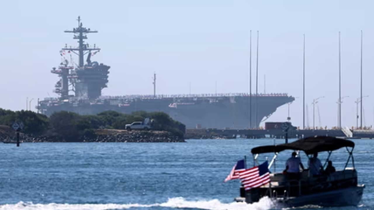 Foto - USS Abraham Lincoln uçak gemisinden haber var