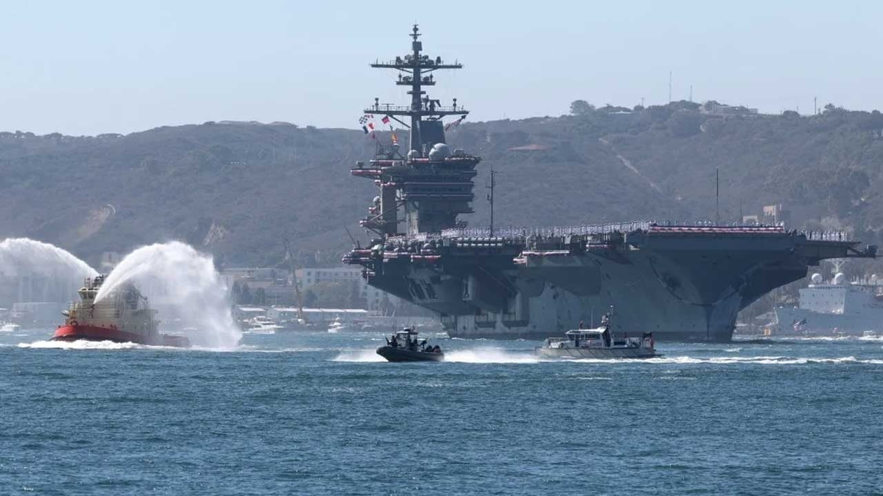 Foto - USS Abraham Lincoln uçak gemisinden haber var