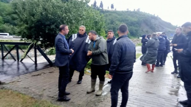 Foto - Üst katlara çıkın uyarısı! Bir şehri sel korkusu sardı