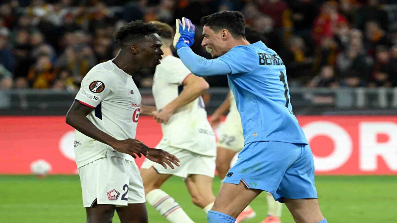 Foto - Üst üste 3 penaltı kurtaran Berke Özer, gündem oldu! Avrupa basını bakın neler yazdı