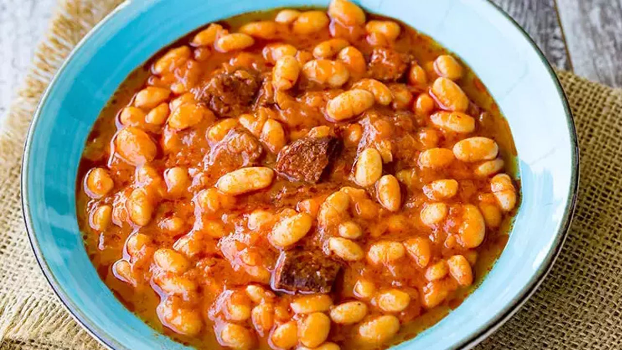 Usta aşçılar sırrı açıkladı! Kuru fasulyenin gazını almak için 1 kaşık ekleyin