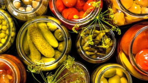 Foto - Üstü beyazlayan turşu yenir mi, sağlığa zararlı mı?