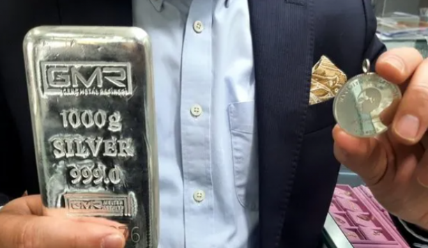 Foto - Üstüne basa basa söyledi! İslam Memiş'ten dolarda olanlara çağrı