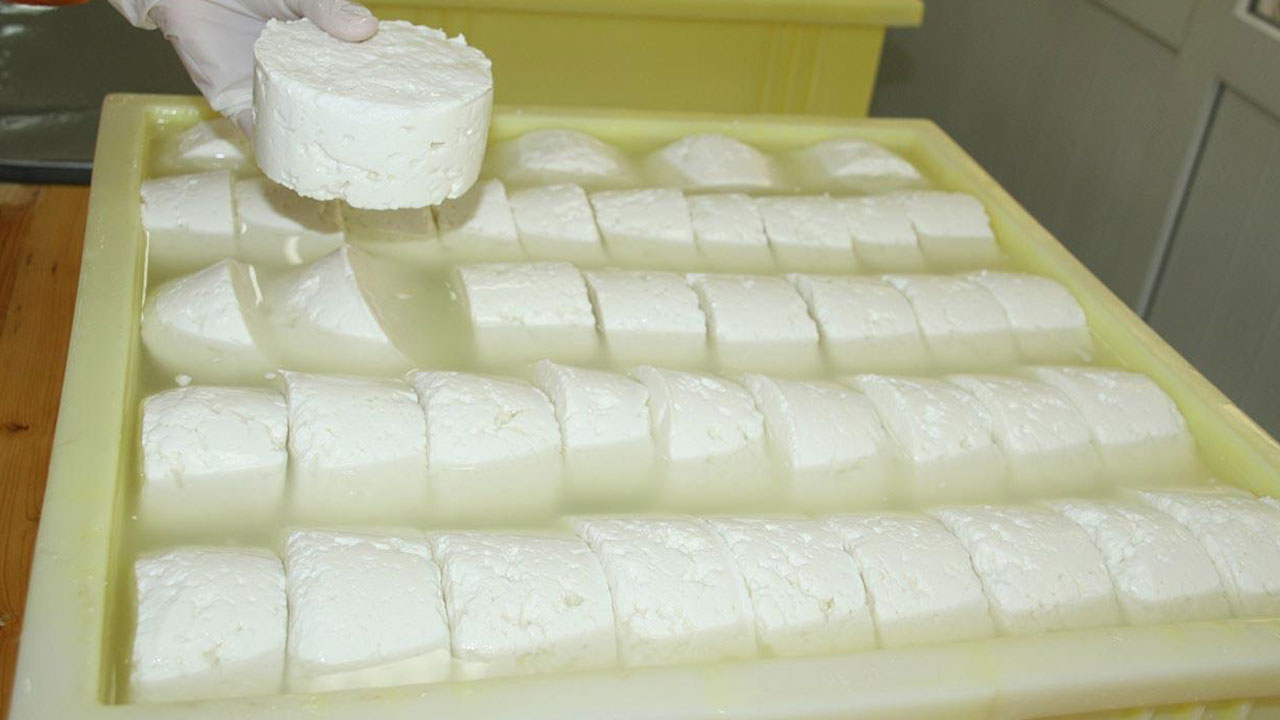 Foto - Usulsüzlük yaptıkları ortaya çıktı! Peynir alırken bu markalara dikkat