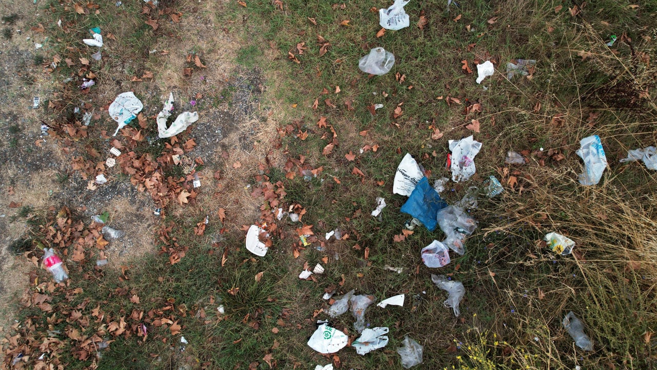 Foto - Utandıran manzara! Piknikçiler bakın doğaya nasıl zarar verdi