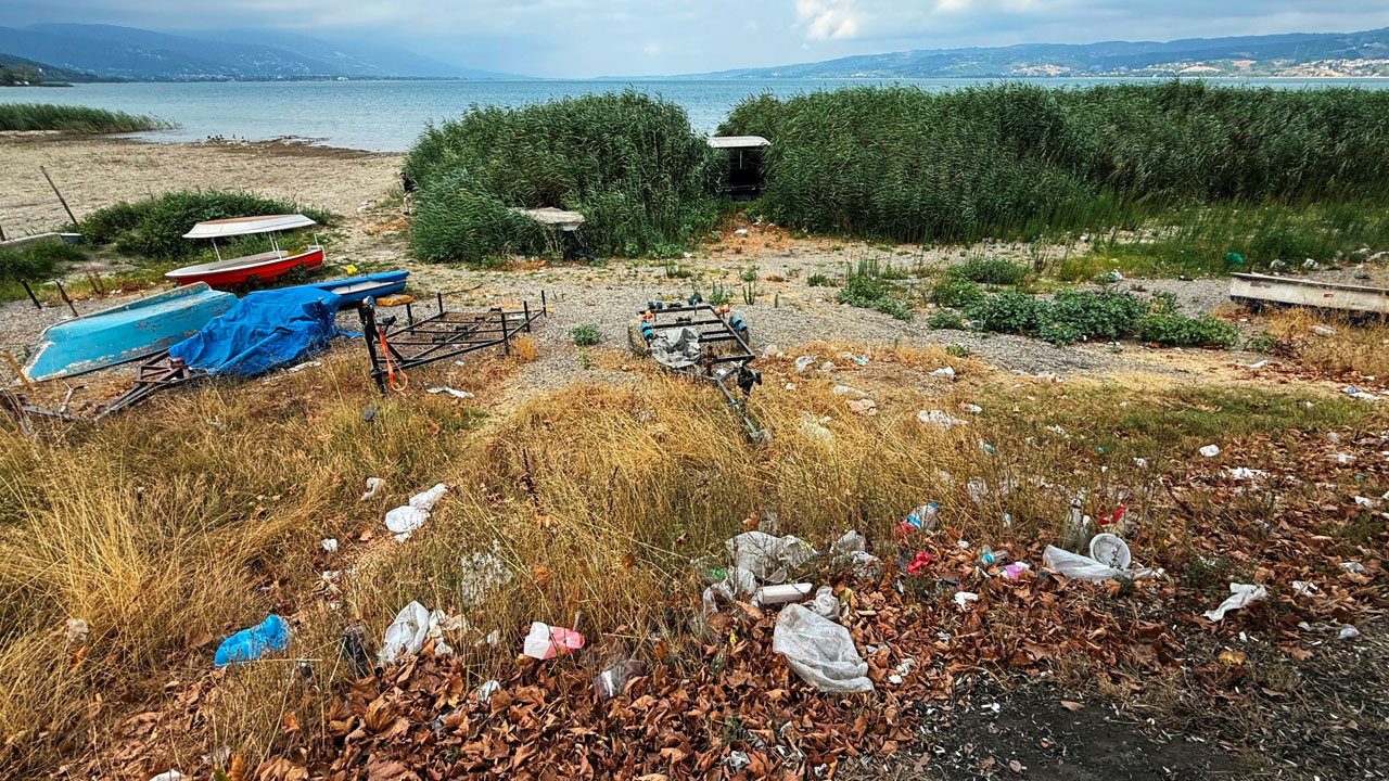 Foto - Utandıran manzara! Piknikçiler bakın doğaya nasıl zarar verdi