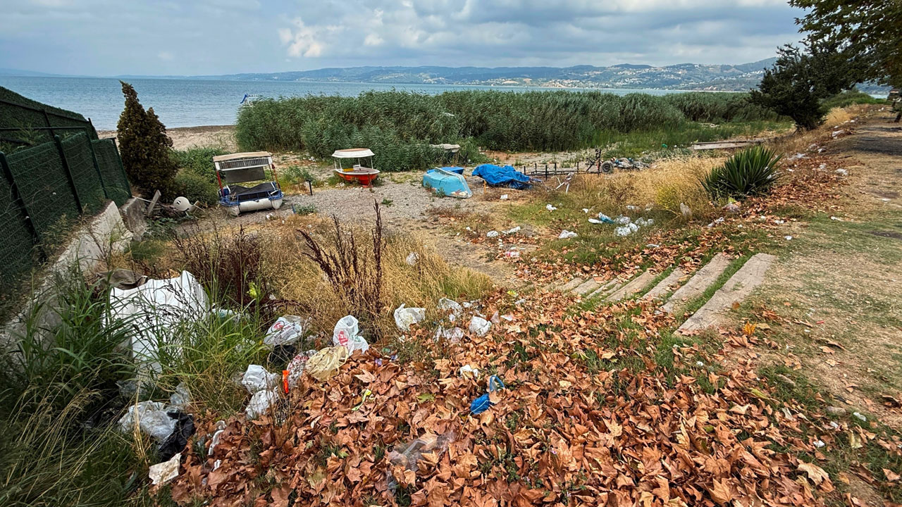 Utandıran manzara! Piknikçiler bakın doğaya nasıl zarar verdi